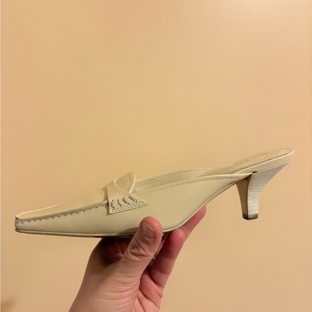 Tod’s Cream Kitten Heels - Picture 10 of 13